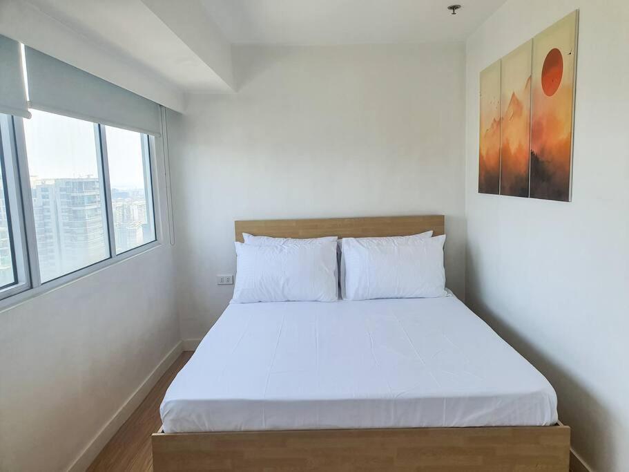 Bgc Taguig Cozy 2 Bedroom Loft, With Stunning Bgc Skyline View! Manila Dış mekan fotoğraf