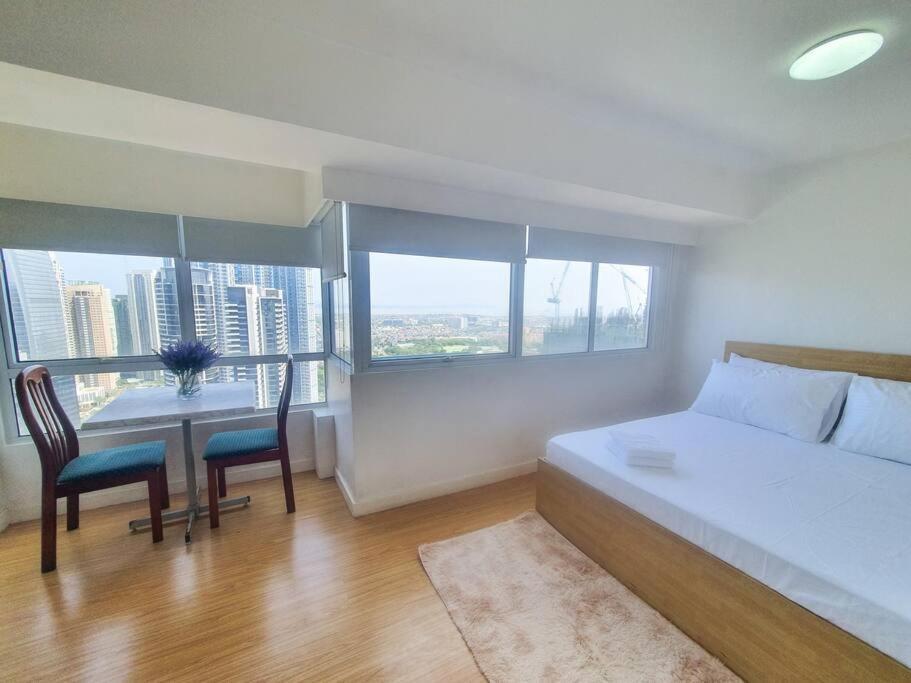 Bgc Taguig Cozy 2 Bedroom Loft, With Stunning Bgc Skyline View! Manila Dış mekan fotoğraf