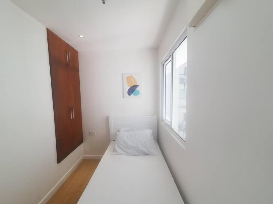 Bgc Taguig Cozy 2 Bedroom Loft, With Stunning Bgc Skyline View! Manila Dış mekan fotoğraf