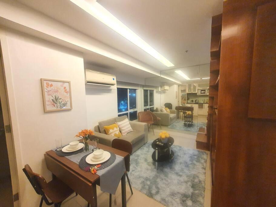 Bgc Taguig Cozy 2 Bedroom Loft, With Stunning Bgc Skyline View! Manila Dış mekan fotoğraf
